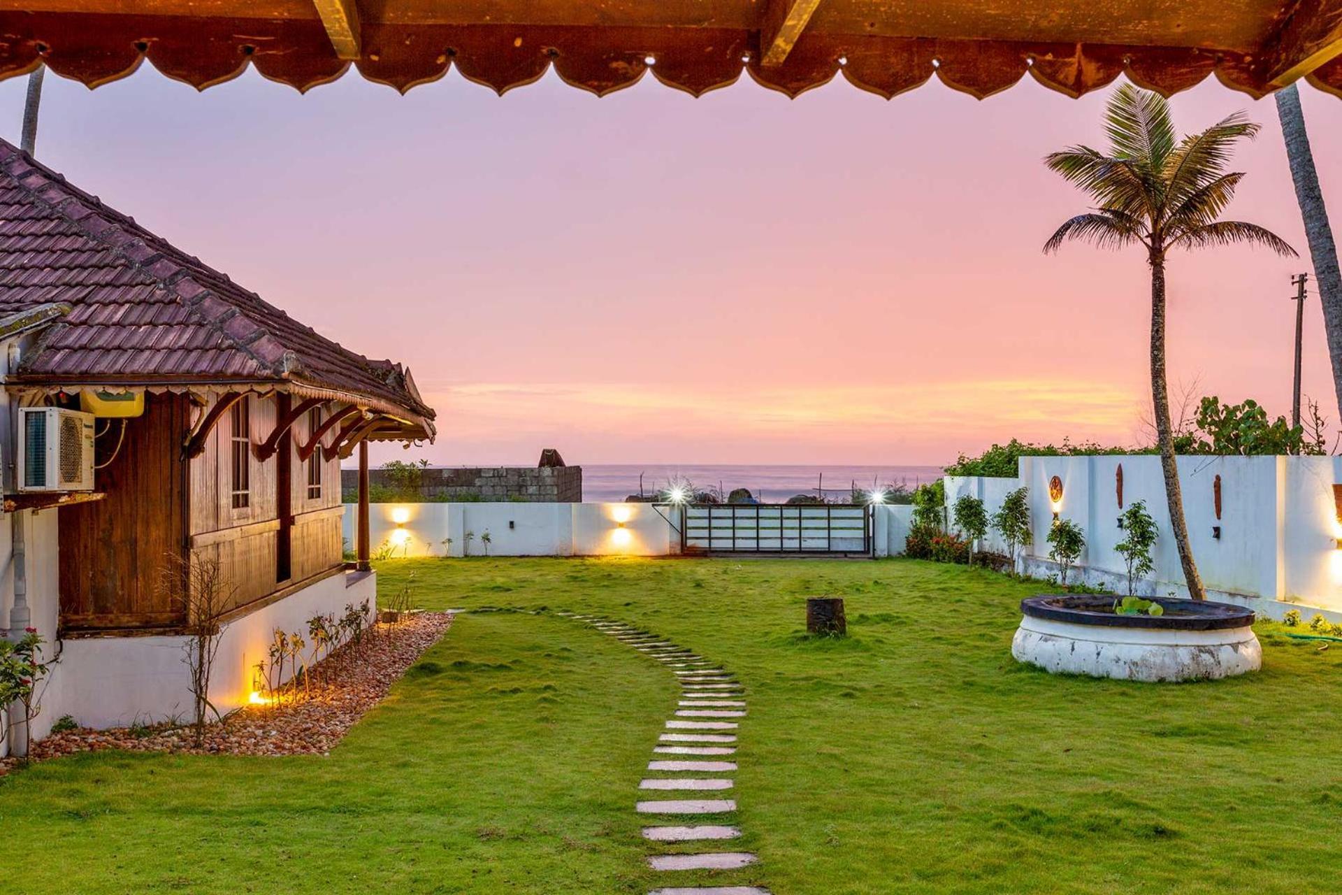 Deshadan'S Tarangi Beach Villas,Marari 마라리쿨람 외부 사진